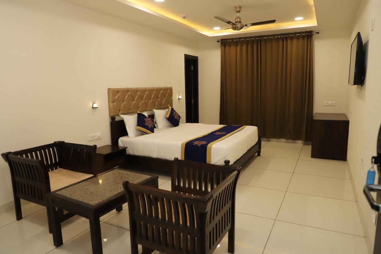 Clover Inn Udaipur Esterno foto
