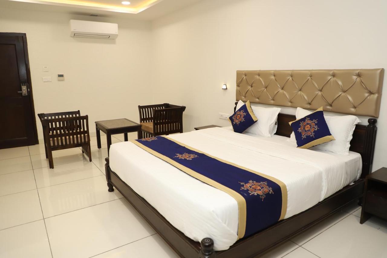 Clover Inn Udaipur Esterno foto