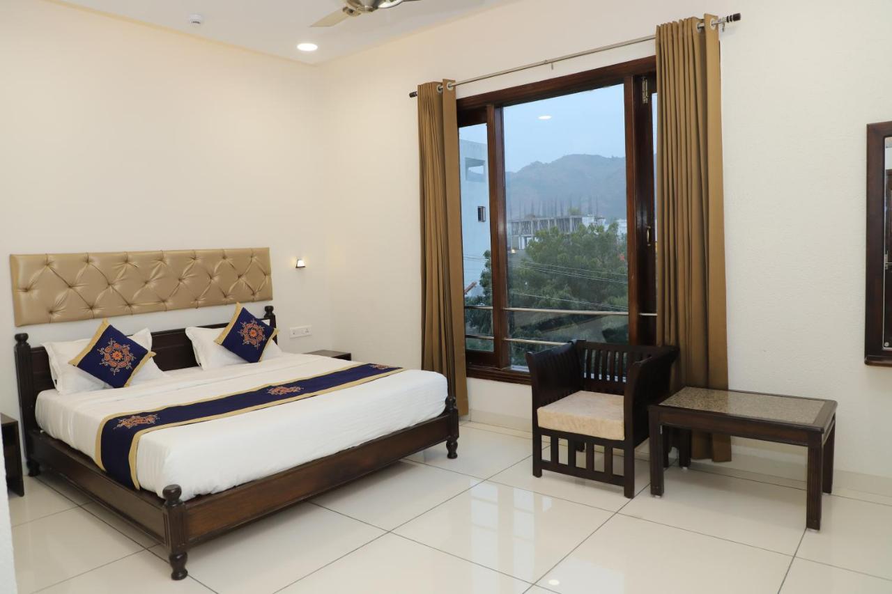 Clover Inn Udaipur Esterno foto