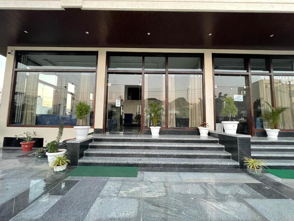 Clover Inn Udaipur Esterno foto