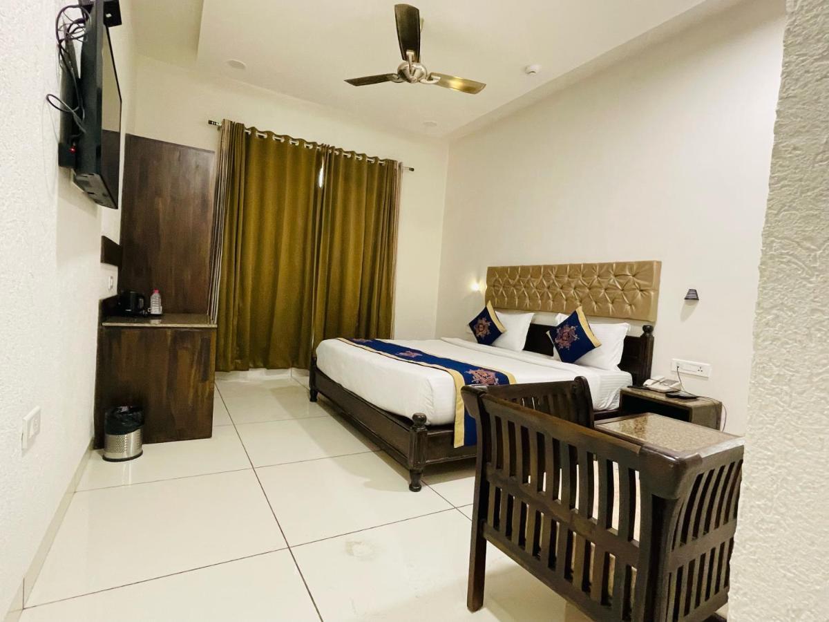 Clover Inn Udaipur Esterno foto